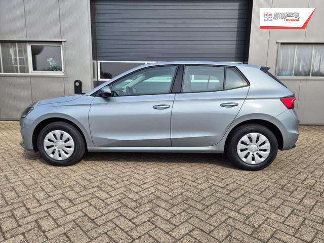 Skoda Fabia 1.0 TSI 95PS Selection 5-t&uuml;rig R&uuml;ckf.Kamera Parksensoren Sitzheizung Multifunktionslenkrad Klima Skoda-Radio Bluetooth Touchscreen Tempomat Nebelsch. Apple CarPlay + Android Auto 