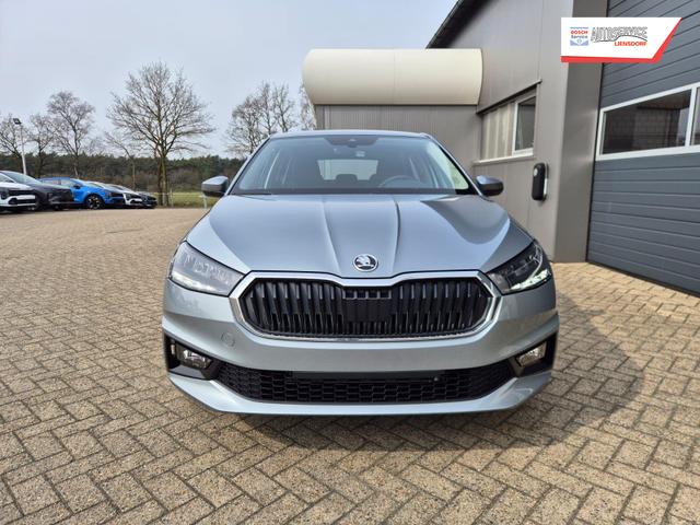 Skoda Fabia 1.0 TSI 95PS Selection 5-t&uuml;rig R&uuml;ckf.Kamera Parksensoren Sitzheizung Multifunktionslenkrad Klima Skoda-Radio Bluetooth Touchscreen Tempomat Nebelsch. Apple CarPlay + Android Auto 