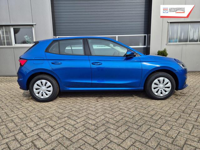 Skoda Fabia 1.0 TSI 95PS Selection 5-t&uuml;rig R&uuml;ckf.Kamera Parksensoren Sitzheizung Multifunktionslenkrad Klima Skoda-Radio Bluetooth Touchscreen Tempomat Nebelsch. Apple CarPlay + Android Auto 