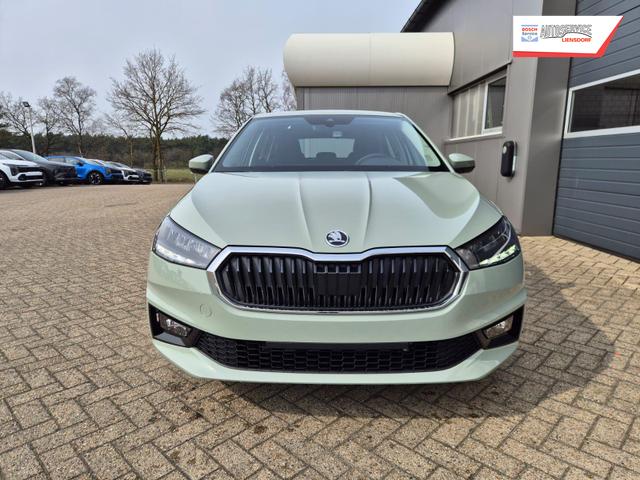 Skoda Fabia 1.0 TSI 95PS Selection 5-t&uuml;rig R&uuml;ckf.Kamera Parksensoren Sitzheizung Multifunktionslenkrad Klima Skoda-Radio Bluetooth Touchscreen Tempomat Nebelsch. Apple CarPlay + Android Auto 