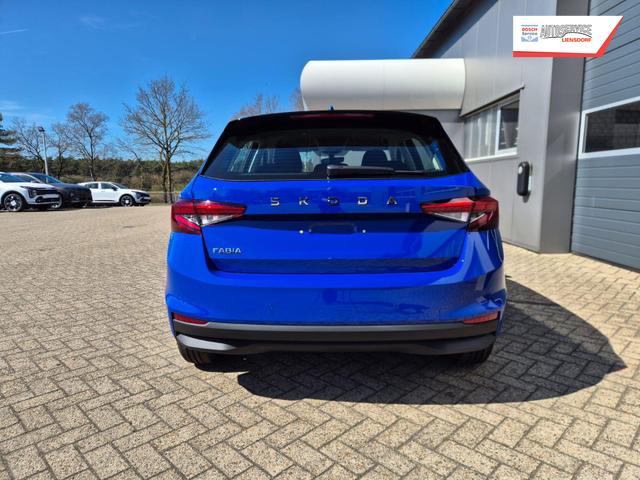 Skoda Fabia 1.0 TSI 95PS Selection 5-t&uuml;rig R&uuml;ckf.Kamera Parksensoren Sitzheizung Multifunktionslenkrad Klima Skoda-Radio Bluetooth Touchscreen Tempomat Nebelsch. Apple CarPlay + Android Auto 