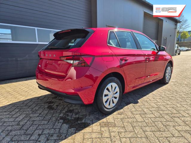 Skoda Fabia 1.0 TSI 95PS Selection 5-t&uuml;rig R&uuml;ckf.Kamera Parksensoren Sitzheizung Multifunktionslenkrad Klima Skoda-Radio Bluetooth Touchscreen Speedlimiter Nebelsch. Apple CarPlay + Android Auto 