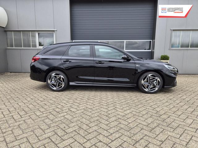 Hyundai i30 Kombi 1.6 T-GDI 150PS Automatik N-Line Sitzheizung Lenkradheizung Klimaautomatik Navi 10,3"-Touchscreen Bluelink Apple CarPlay + Android Auto PDC v+h R&uuml;ckf.Kamera 18-LM 