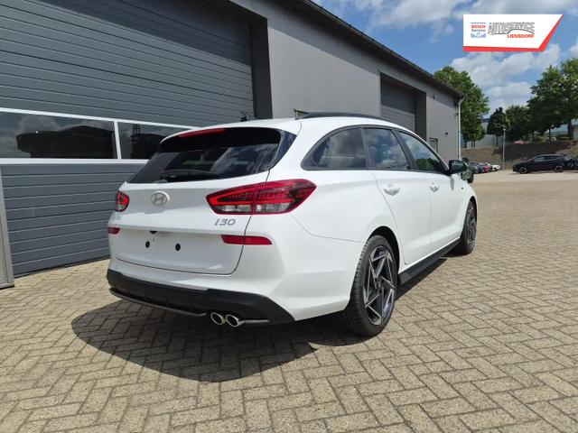 Hyundai i30 Kombi 1.6 T-GDI 150PS Automatik N-Line Sitzheizung Lenkradheizung Klimaautomatik Navi 10,3"-Touchscreen Bluelink Apple CarPlay + Android Auto PDC v+h R&uuml;ckf.Kamera 18-LM 