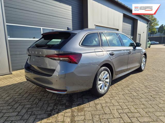 Skoda Octavia Combi 1.5 TSI 150PS m-HEV DSG Selection AHK Klimaautomatik PDC v+h R&uuml;ckf.Kamera Sitzheizung Apple CarPlay Android Auto 16"LM 
