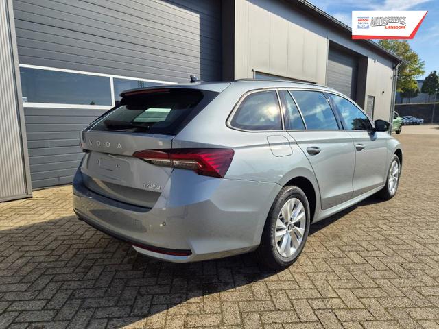 Skoda Octavia Combi 1.5 TSI 150PS m-HEV DSG Selection AHK Klimaautomatik PDC v+h R&uuml;ckf.Kamera Sitzheizung Apple CarPlay Android Auto 16"LM 