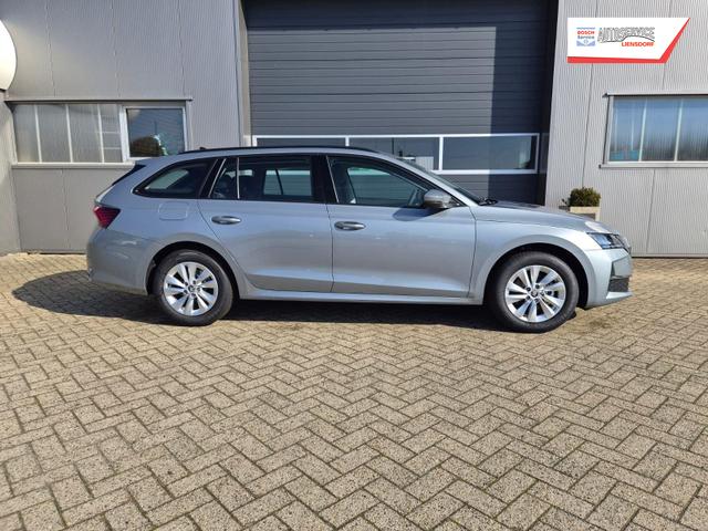 Skoda Octavia Combi 1.5 TSI 150PS m-HEV DSG Selection AHK Klimaautomatik PDC v+h R&uuml;ckf.Kamera Sitzheizung Apple CarPlay Android Auto 16"LM 