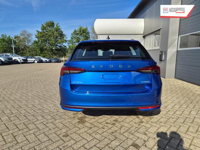 Skoda Octavia Combi 1.5 TSI 150PS m-HEV DSG Selection AHK Klimaautomatik PDC v+h R&uuml;ckf.Kamera Sitzheizung Apple CarPlay Android Auto 16"LM 