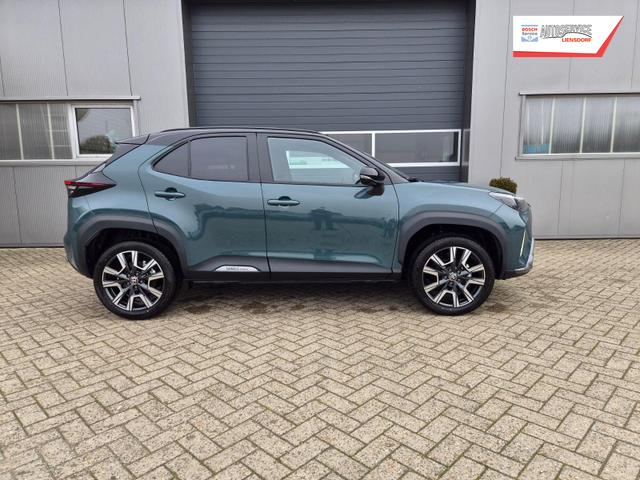 Toyota Yaris Cross 1.5-l 130PS HEV Automatik Style Matrix-LED 4xKamera elektr. Heckklappe Sitzheizung Lenkradheizung Klimaautomatik Navi Bluetooth wireless Apple CarPlay + Android Auto ACC PDC v+h 18"LM 