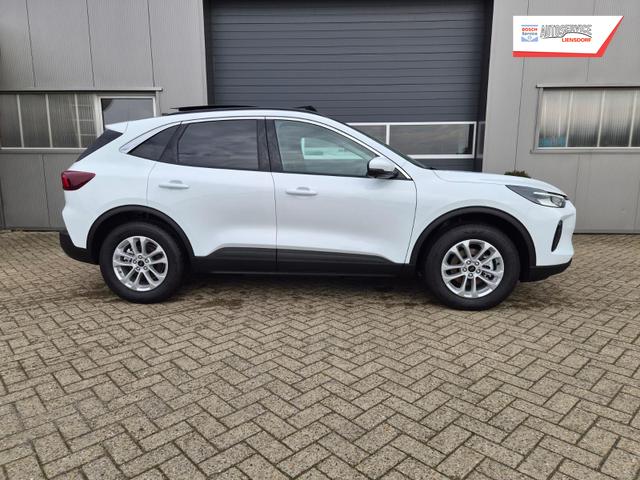 Ford Kuga Titanium 243PS PHEV Automatik schwenkb. AHK elektr. PanoDach Sitzheizung v+h Lenkradheizung Frontscheibe beheizb. Klimaautomatik Navi SYNC4 Apple CarPlay Android Auto Touchscreen PDC 4xKamera 2xKeyless 17"LM vollelektr. Reichweite 66KM 