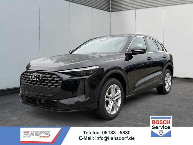 Audi Q5 - Basis quattro+AHK+ACC+RFK+19"ALU+NAVI