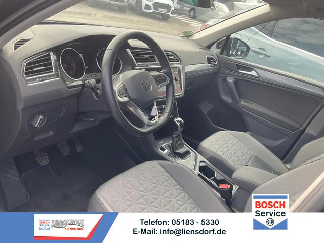 Volkswagen Tiguan - LIFE 2.0 TDI Life, AHK, Navi, LED, 1. Hand, Winterpaket