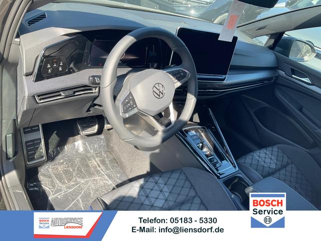 Volkswagen Golf - 1.5 eTSI 110 kW R-Line VIII DSG R-LINE, LED- Plus, 18-Zoll, Navi, Winterpaket