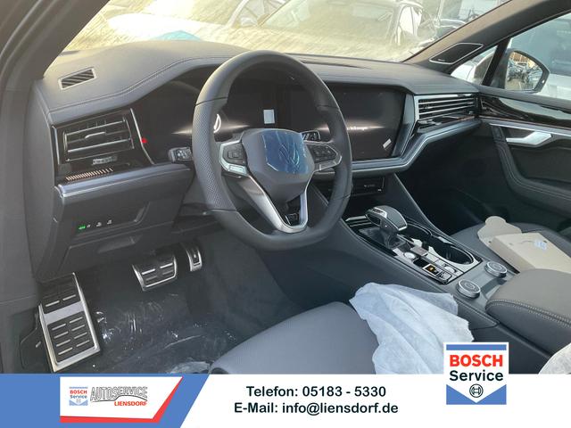 Volkswagen Touareg - 3.0 TDI 210 kW 4Motion R-Line V6 4M Black, AHK, 22-Zoll, Dynaudio, HuD, Luft, Standheizung