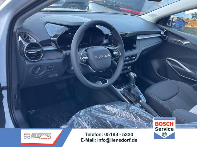 Skoda Fabia - Selection 1.0 TSI DSG 130 Jahre, LED, Kamera, ACC, Side, Ladeboden, Winter