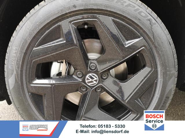 Volkswagen Tiguan - 2.0 TDI 110 kW R-Line DSG Head Up Black 360 AHK