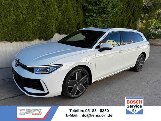 Volkswagen Passat Variant - 1.5 TSI eHybrid 200 kW R-Line AHK 360