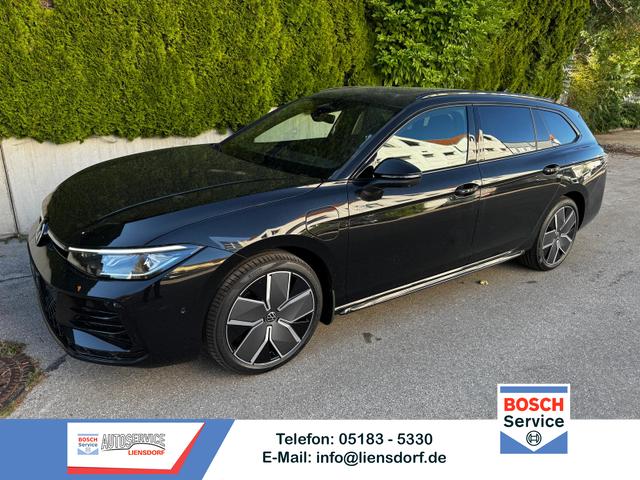 Volkswagen Passat Variant - 1.5 TSI eHybrid 200 kW R-Line Black AHK 360