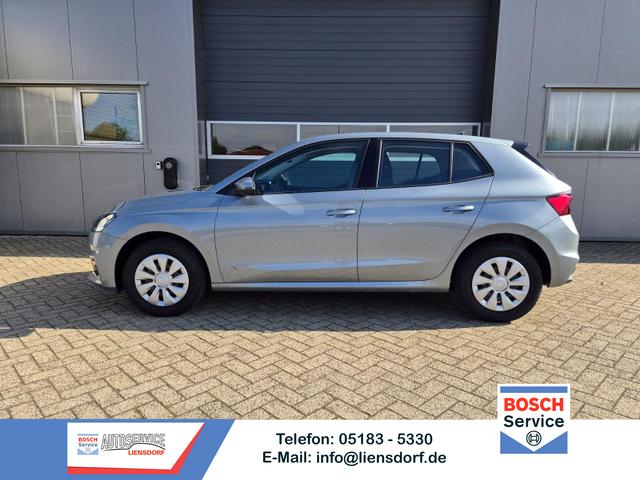 Skoda Fabia - 1.0 TSI 95PS Selection 5-t&uuml;rig R&uuml;ckf.Kamera Parksensoren Sitzheizung Multifunktionslenkrad Klima Skoda-Radio Bluetooth Touchscreen Speedlimiter Nebelsch. Apple CarPlay + Android Auto