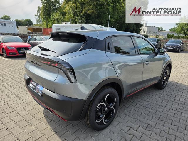 Alfa Romeo Junior Ibrida Speciale 1.2 VGT 