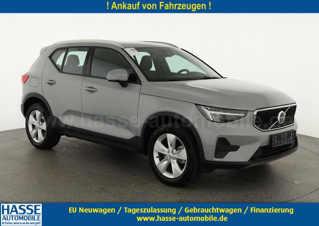 Volvo XC40 - Core 2WD B3 Mild-Hybrid Core, AHK, Navi, Thors Hammer, Winter, Kamera, el. Klappe