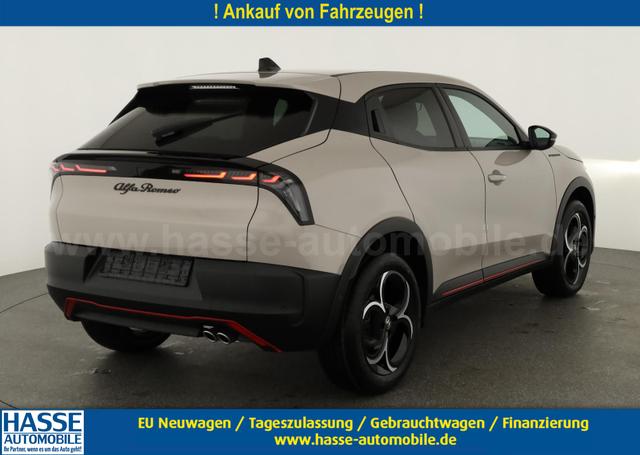 Alfa Romeo Junior - Ibrida 1.2 VGT 48V-Hybrid (100kW) Speciale Speciale, 18-Zoll, Kamera, el. Klappe, Sitzheizung