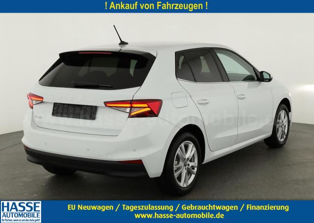 Skoda Fabia - Selection 1.0 TSI DSG 130 Jahre, LED, Kamera, ACC, Side, Ladeboden, Winter