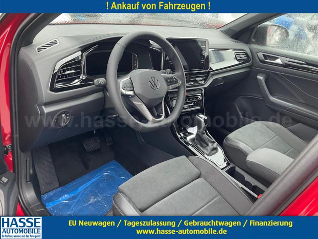 Volkswagen T-Roc - Style 1.5 TSI DSG Black Style, AHK, IQ.Light, 19-Zoll, easyOpen, Navi