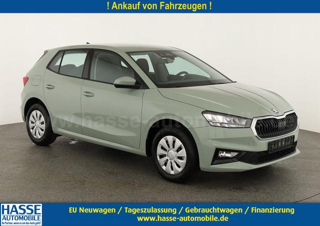 Skoda Fabia - Selection 1.0 TSI Selection, AHK, Tempomat, Ladeboden, Park, Winterpaket, SmartLink, 4-J Garantie