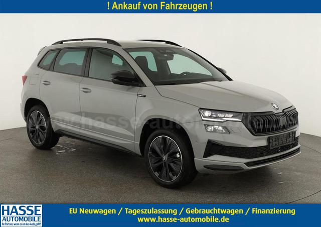 Skoda Karoq - Sportline 1.5 TSI DSG Sportline, AHK, Navi, CANTON, Matrix, AreaView, Side, Kamera, el. Klappe, FS-beheizbar, 5 J.-Garantie