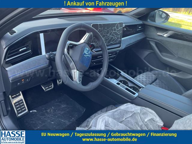 Volkswagen Passat Variant - 2.0 TSI 150 kW R-Line DSG Black, Pano, AHK, Navi, IQ.Light, Side, Kamera, el. Klappe, 19-Zoll, 5 J.-Garantie