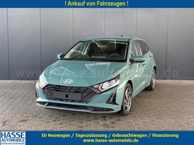 Hyundai i20 - Pure 1.2 MPI / Navi PDC Hinten + Kamera Abgedunkelte Scheiben Tempomat Alu 16"