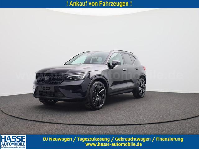 Volvo XC40 - 2.0 Black Edition Plus B4 Mild-Hybrid 197PS Automatik elektr. PanoDach R&uuml;ckf.Kamera PDC v+h ACC el.Heckklappe Harman/Kardon-Sound Klimaautomatik Sitzheizung Lenkradheizung Apple CarPlay Android Auto 20-LM