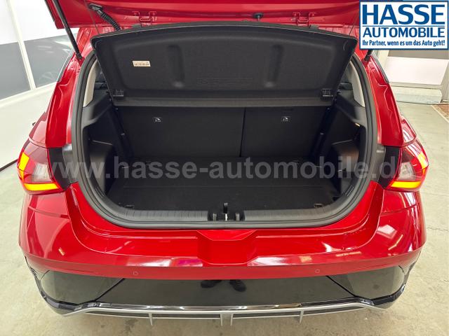 Hyundai / i20 / Rot / / / DCT ACC SHZ NAVI RFK 