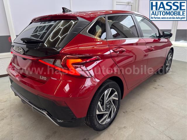 Hyundai / i20 / Rot / / / DCT ACC SHZ NAVI RFK 