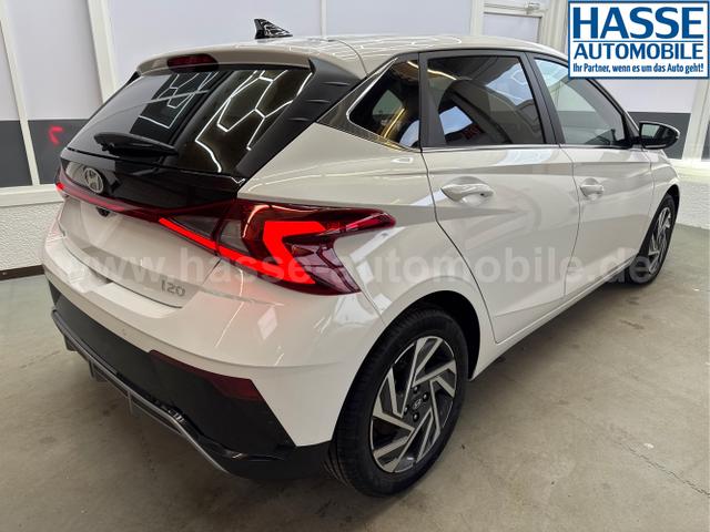 Hyundai / i20 / Weiß / / / DCT ACC SHZ NAVI RFK 