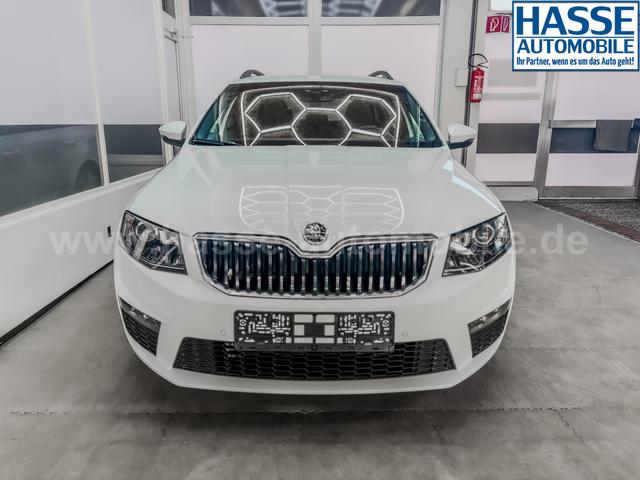 Skoda Octavia Combi 2.0 TDI DSG RS NAVI PANO SHZ XENON 