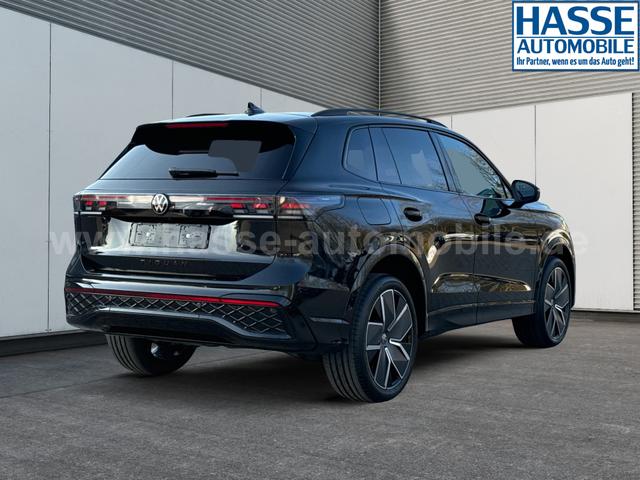Volkswagen / Tiguan / Schwarz / / / 4 MOT+AHK+NAVI+PANORAMA+EL. HECK.+20 ALU