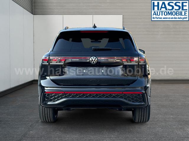 Volkswagen / Tiguan / Schwarz / / / 4 MOT+AHK+NAVI+PANORAMA+EL. HECK.+20 ALU