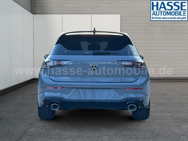 Volkswagen / Golf / Grau / / / PANO+MATRIX+HUD+HARMAN+NAVI+360 KAMERA+19 LM