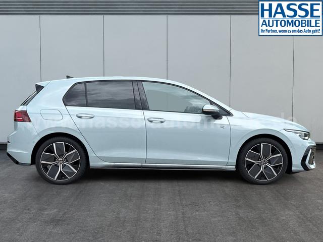 Volkswagen / Golf / Blau / / / LED-PLUS+ACC+SHZ+KEYLESS+KAMERA+18 ALU, Beispielbilder, ggf. teilweise mit Sonderausstattung