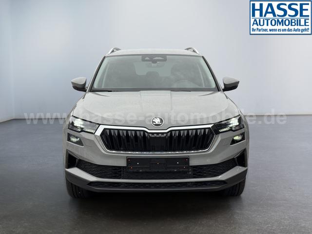 Skoda Karoq Extra Plus 2,0 TDI DSG 2Zoklima 2xEinparkhilfe AHK Kamera Sitzheizung beheiztes Lenkrad 