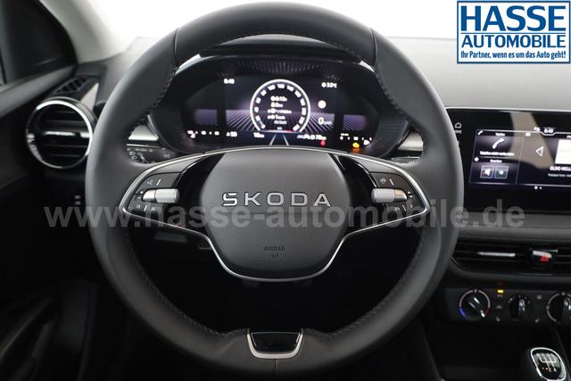 Skoda Fabia Selection 1.0 TSI Selection, AHK, Tempomat, Ladeboden, Park, Winterpaket, SmartLink, 4-J Garantie 