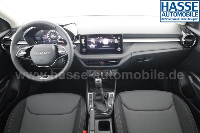 Skoda Fabia Selection 1.0 TSI Selection, AHK, Tempomat, Ladeboden, Park, Winterpaket, SmartLink, 4-J Garantie 