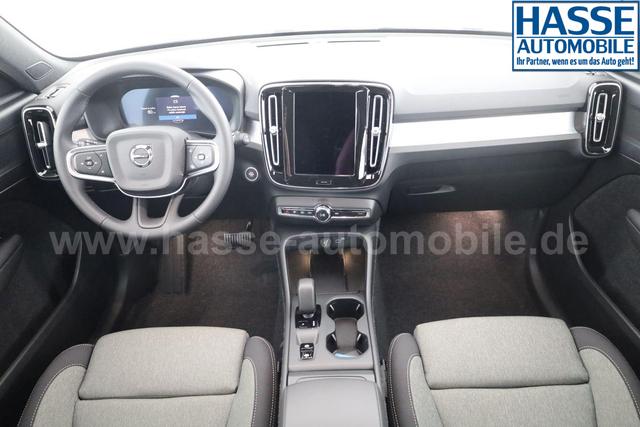 Volvo XC40 Core 2WD B3 Mild-Hybrid Core, Navi, LED, Winter, Kamera, el. Klappe 