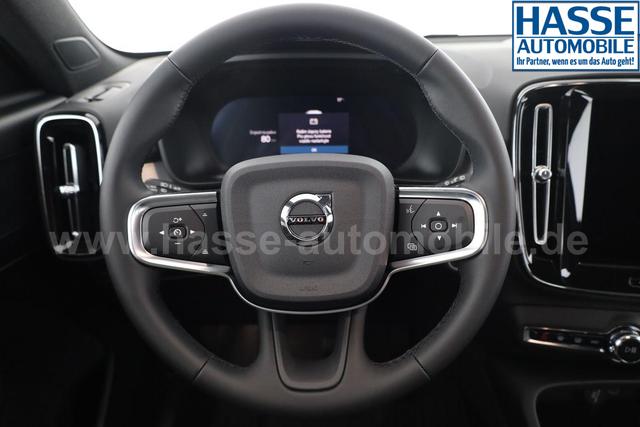Volvo XC40 Core 2WD B3 Mild-Hybrid Core, Navi, LED, Winter, Kamera, el. Klappe 