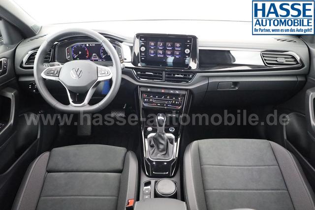 Volkswagen T-Roc Style 1.5 TSI DSG Black Style, AHK, IQ.Light, 19-Zoll, easyOpen, Navi 