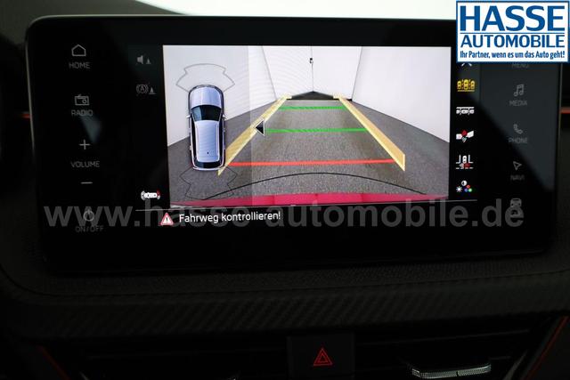 Skoda Kamiq Monte Carlo 1.0 TSI DSG Carlo, Matrix, AHK, 18-Zoll, Pano, Navi, el.Klappe, 5 J.-Garantie 