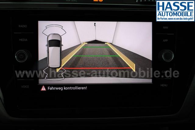 Volkswagen Touran Comfortline BMT/Start-Stopp 1.5 TSI DSG Comfortline, 7-Sitzer, AHK, Navi, Kamera, Side, Winter, 3 J.-Garantie 