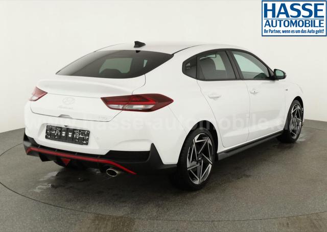 Hyundai i30 N Line 1.5 T-GDI DCT Fastback N-LINE, Navi, 18-Zoll, Kamera, LED, Winter 